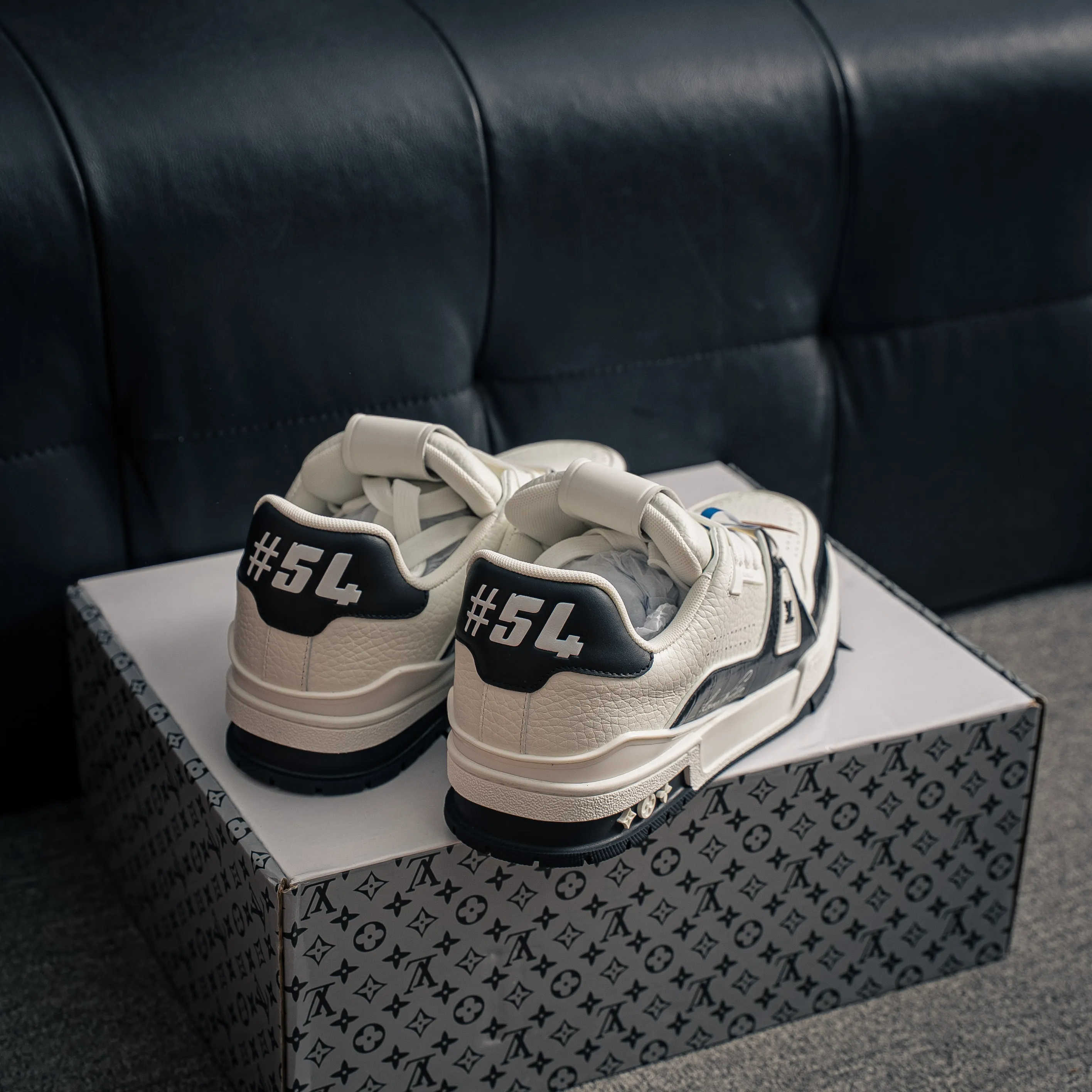 【L 2 】 Premium LV Classic New Arrival ✦ 1:1 ， ， ✦ Cowhide Leather Shoes ， LOGO ✦ + ，